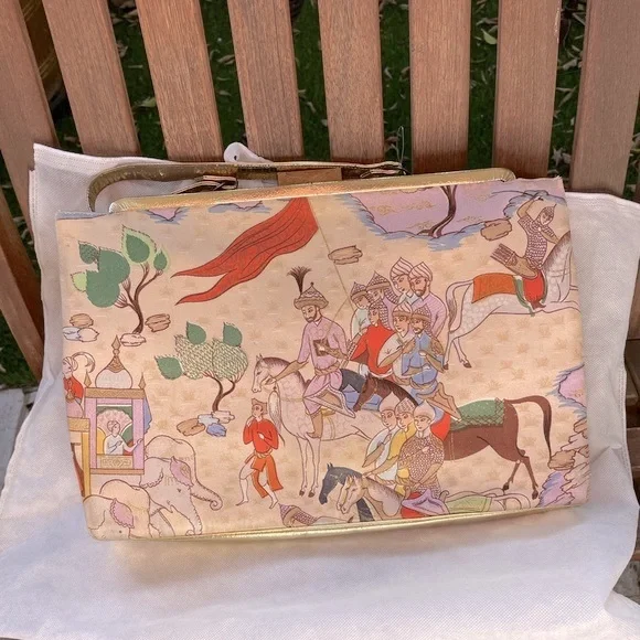 Rosart Vintage Oriental Scene Fabric Rectangle Handbag with Gold Leather Accents - Picture 7 of 16